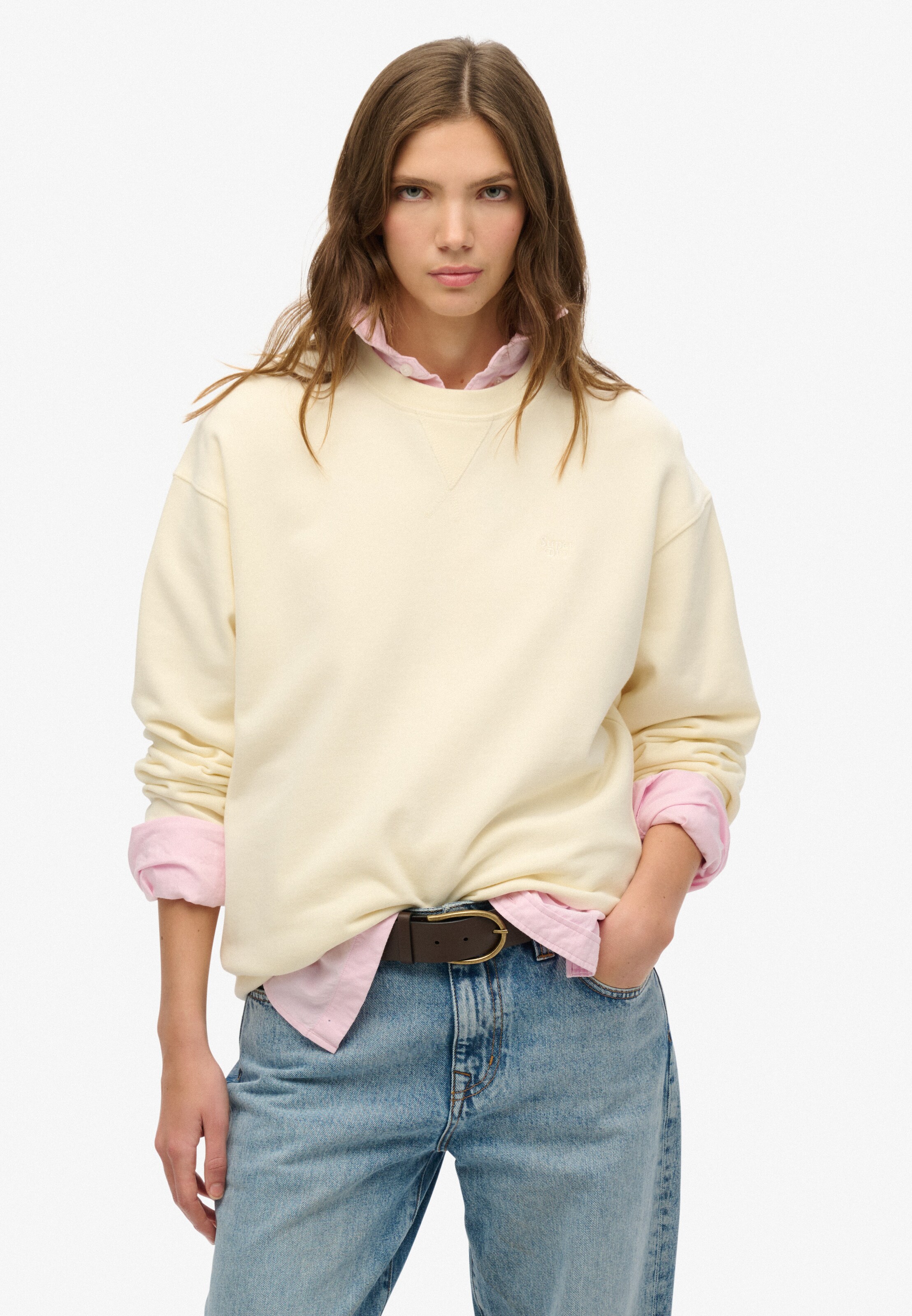 Superdry Sweatshirt 'Studios' in Weiß: Vorderseite