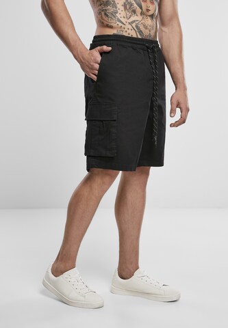 Urban Classics Loosefit Shorts in Schwarz