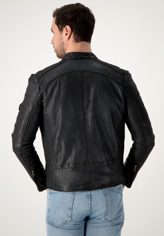 URBAN 5884® Between-Season Jacket in Black