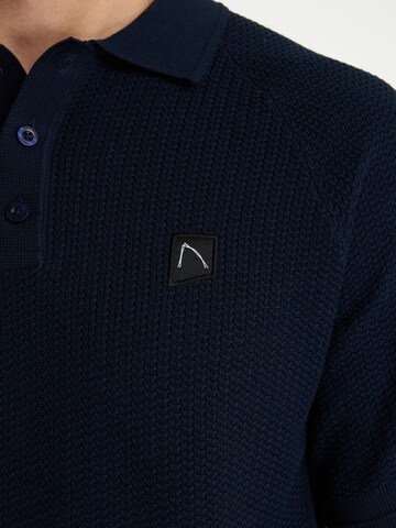 CHASIN' Poloshirt 'Guy' in Blau