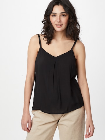 GAP Top in Black: front