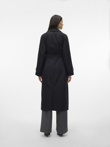 VERO MODA Tussenmantel 'TESSAGOLD' in Zwart