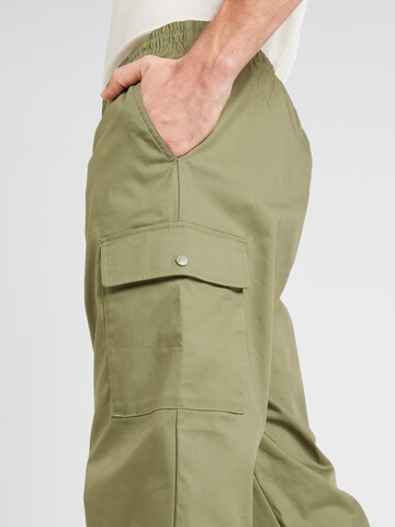 new balance Tapered Cargobroek in Groen