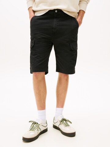 regular Pantaloni cargo 'OTIS' di Tommy Jeans in nero: frontale