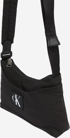 Calvin Klein Jeans Schultertasche in Schwarz