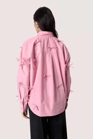 SOAKED IN LUXURY Bluse 'Joa' i pink