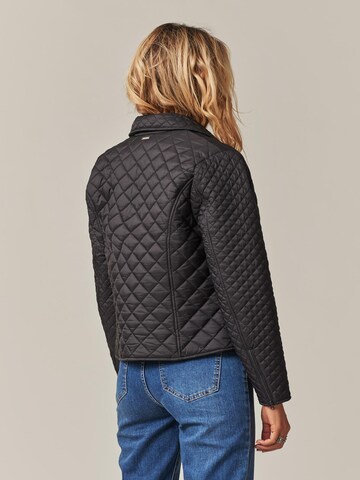 Veste mi-saison 'Mava' Deeluxe en noir