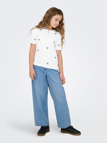 ONLY GIRLS T-shirt 'KOGKETTY' i vit