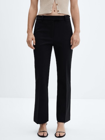 MANGO Regular Pantalon 'FLAN' in Zwart: voorkant