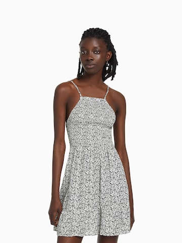 Robe d’été Bershka en blanc : devant