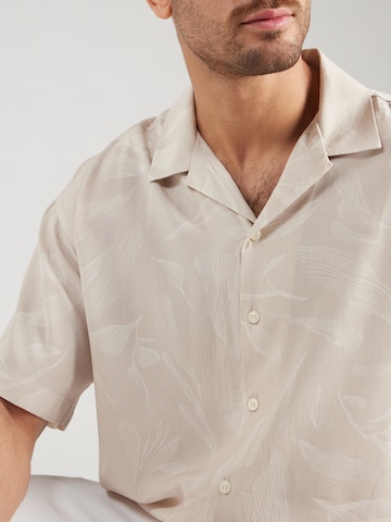 Regular fit Camicia 'JREBBERN RESORT' di JJ Rebel in beige