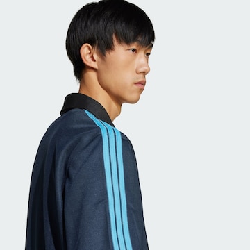 ADIDAS ORIGINALS Between-Season Jacket in Blue