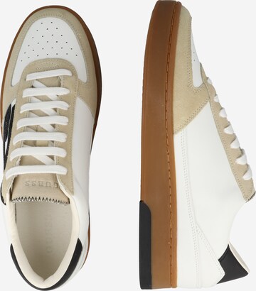 Sneaker bassa 'Silea' di GUESS in bianco