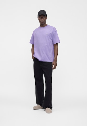ADIDAS ORIGINALS Koszulka 'Trefoil Essentials' w kolorze fioletowy