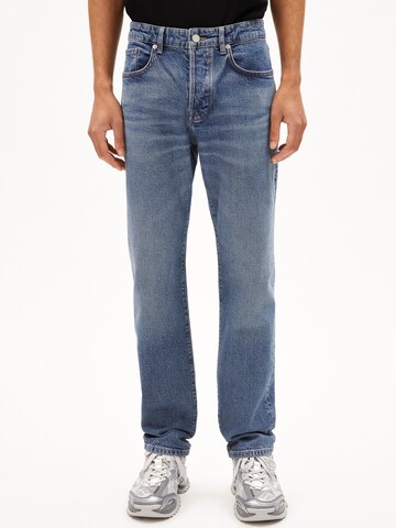 ARMEDANGELS Regular Jeans 'DYLAANO' in Blau: Vorderseite