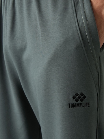 Wide Leg Pantalon Tommy Life en gris
