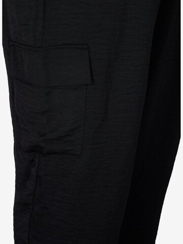 Zizzi - Loosefit Pantalón cargo 'Cajoy' en negro