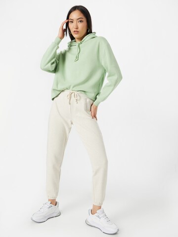 Tapered Pantaloni de la GAP pe bej