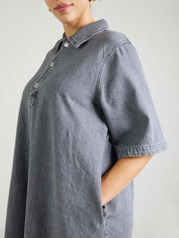 Abito camicia 'CARGry' di ONLY Carmakoma in grigio