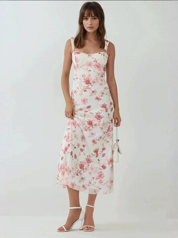 Hiccup Dress in White: front