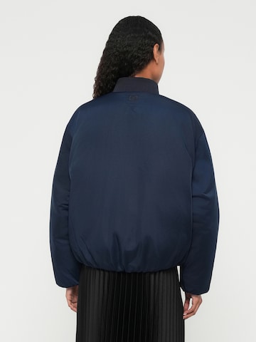 TOMMY HILFIGER Between-season jacket in Blue