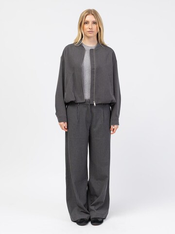 BROKE + SCHÖN Übergangsjacke in Grau