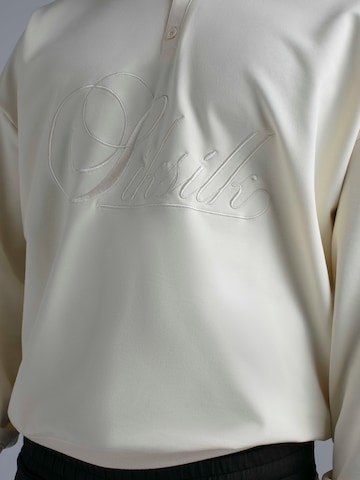 SikSilk Pullover in Beige