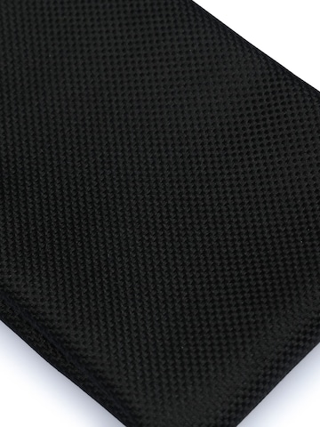 Suitable Pocket Square in Black