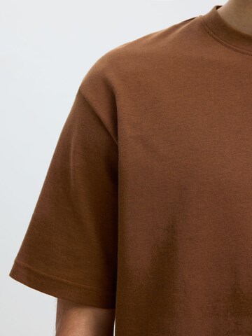 T-Shirt 'SLHOscar' SELECTED en marron