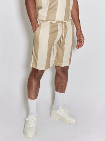 Regular Pantalon 'Joel' FCBM en beige : devant