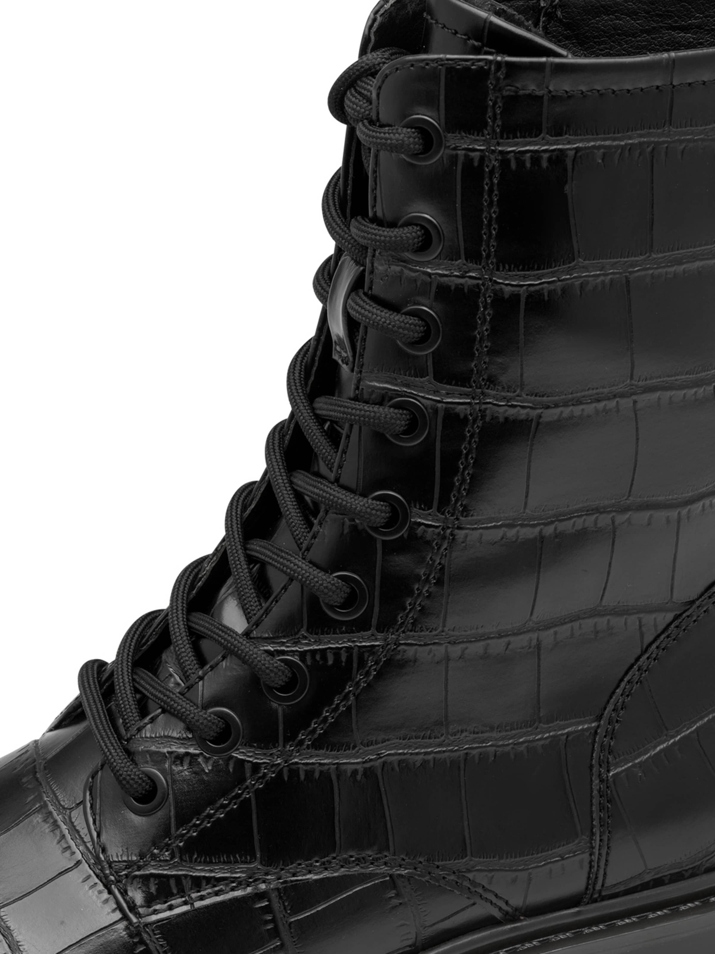 Bottines à lacets Tamaris en noir