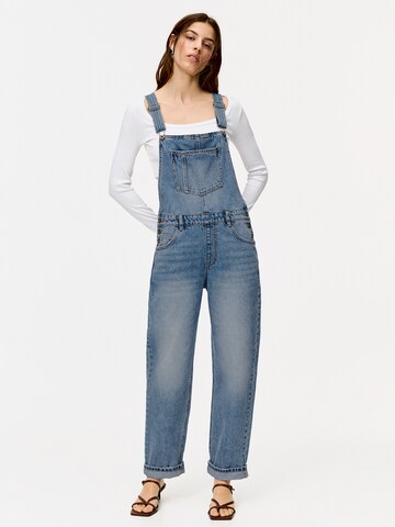 Pull&Bear Kezeslábas 'W3 PETO DENIM BCO' - kék: elől