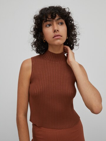 EDITED Knitted top 'Amora' in Brown: front