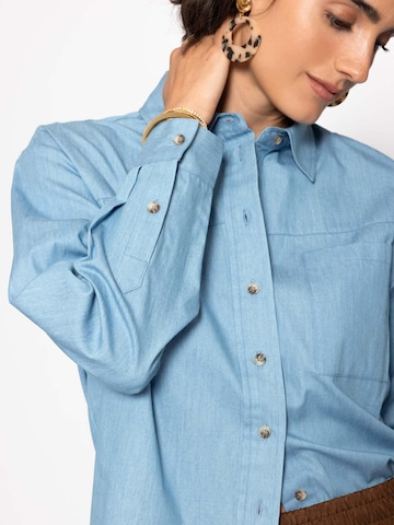 SASSYCLASSY Blouse in Blue