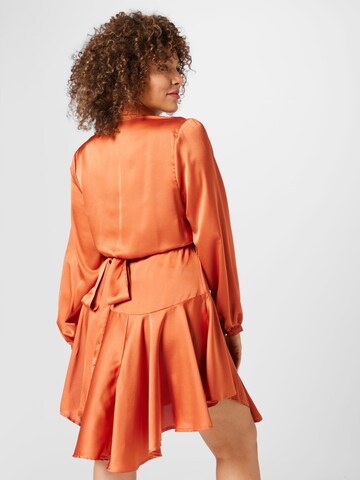 Nasty Gal Plus - Vestido em laranja