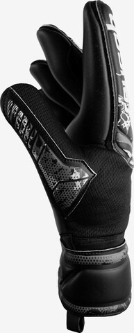 REUSCH Athletic Gloves 'Attrakt Infinity' in Black