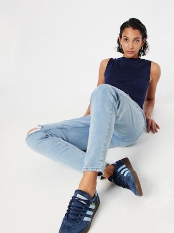 PIECES Tapered Jeans 'Leah' i blå