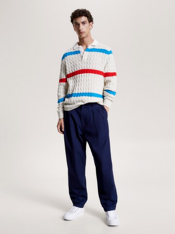 TOMMY HILFIGER Loose fit Pleat-Front Pants in Blue