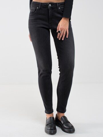 Tapered Jeans 'Maggie' di BIG STAR in grigio: frontale