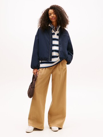 Tommy Jeans Jacke in Blau