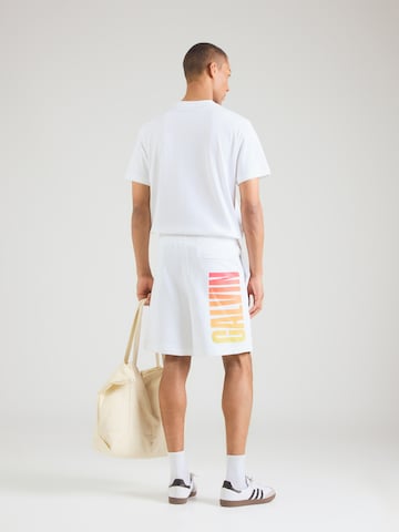 Regular Pantalon 'PRIDE' Calvin Klein Jeans en blanc