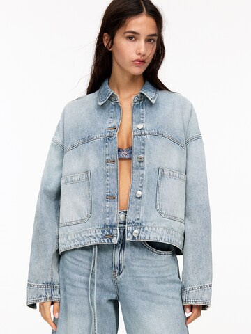 Pull&Bear Преходно яке в синьо: отпред
