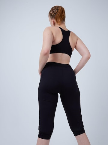 Loosefit Pantalon de sport 'Capri Pants' SPORTKIND en noir