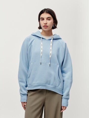 Sweat-shirt 'Hayley' LeGer by Lena Gercke en bleu : devant