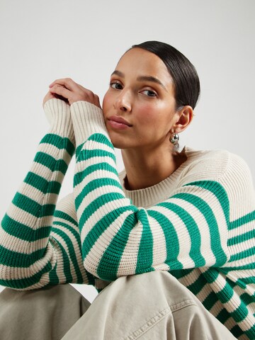 VILA Sweater 'RIL' in Green