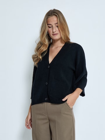 Peppercorn Gebreid vest 'Rosalia' in Zwart: voorkant
