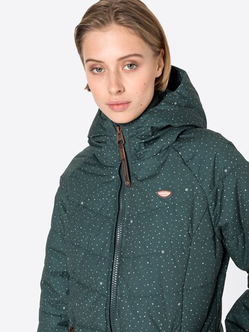 Manteau fonctionnel 'DIZZIE' Ragwear en vert