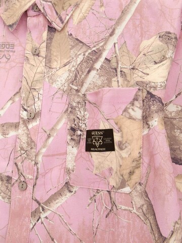 GUESS Comfort fit Button Up Shirt in Pink