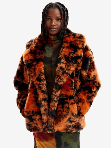 Manteau d’hiver Desigual en orange : devant