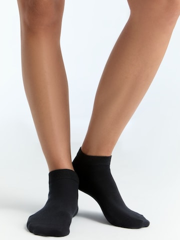 Albero Natur Ankle Socks in Black
